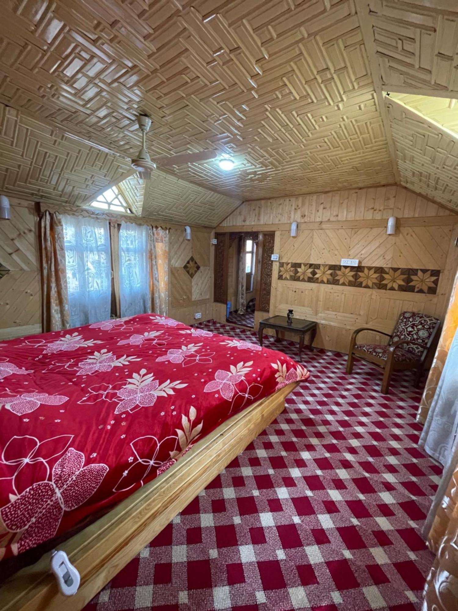 The Heritage Safina Group Of Houseboats Σριναγκάρ Εξωτερικό φωτογραφία
