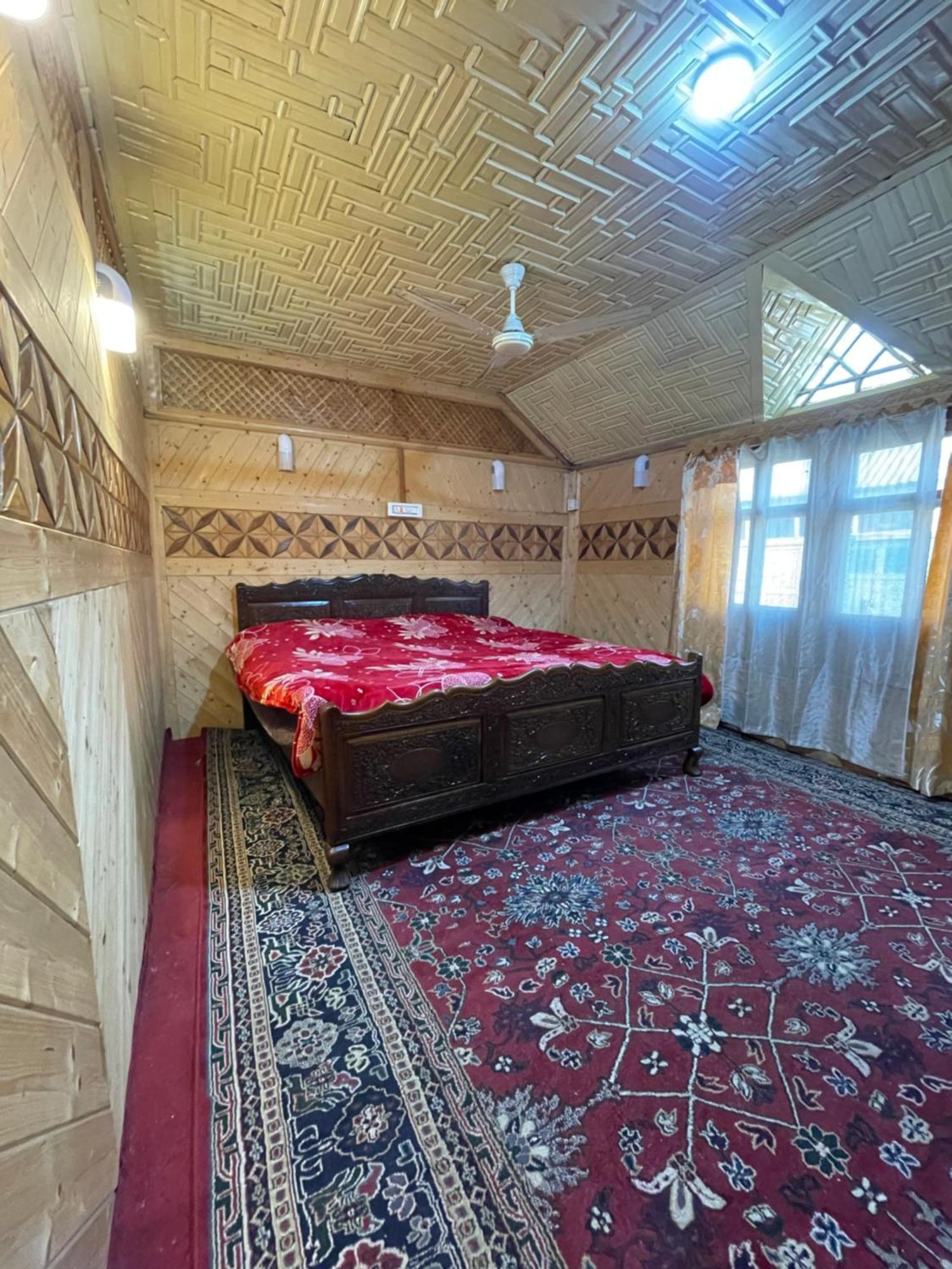 The Heritage Safina Group Of Houseboats Σριναγκάρ Εξωτερικό φωτογραφία